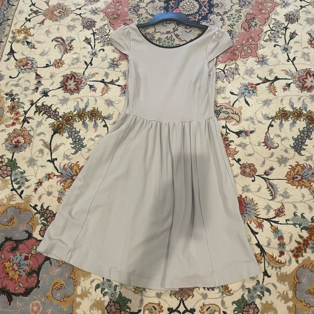 Pretty taupe dress size S